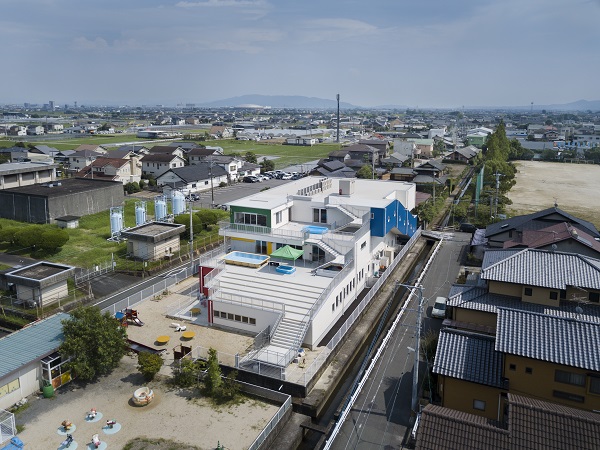 鉄骨造　城山幼稚園1、外観全景1ドローン撮影です